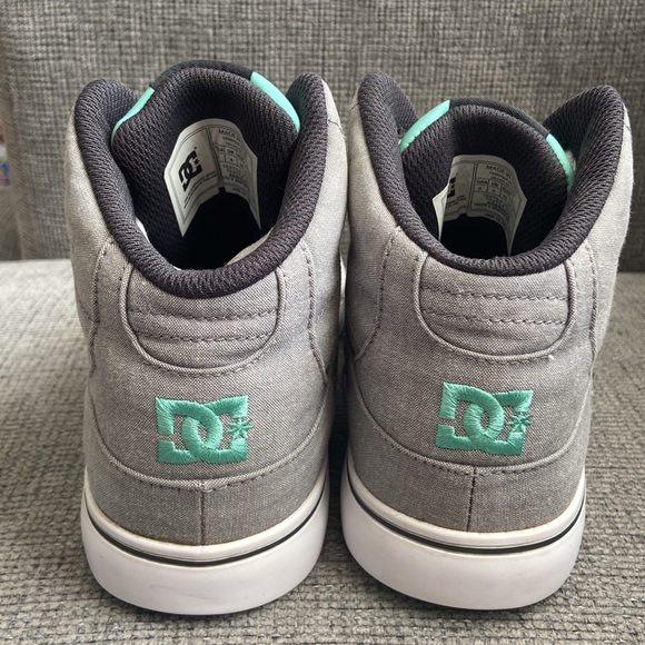 DC youth fabric hightop skate sneaker size 5 Spartan High TX SE - Picture 3 of 8